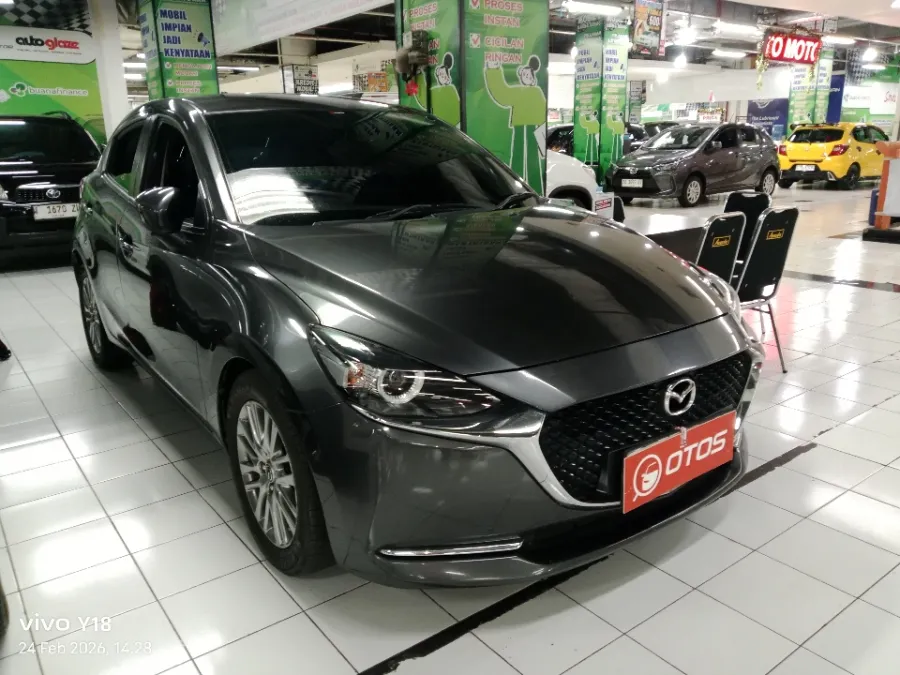 Foto Mobil Bekas Kanan Depan Mazda 2 1.5 GT Skyactiv tahun 2019